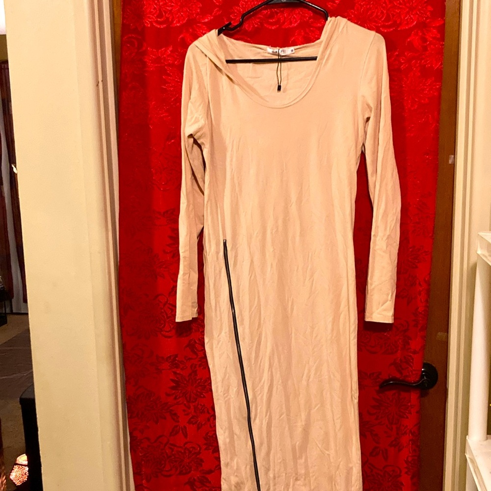 Long Tan Colored Dress With Long Sleeves, Zipper And Hood!  A Sexxa Dress